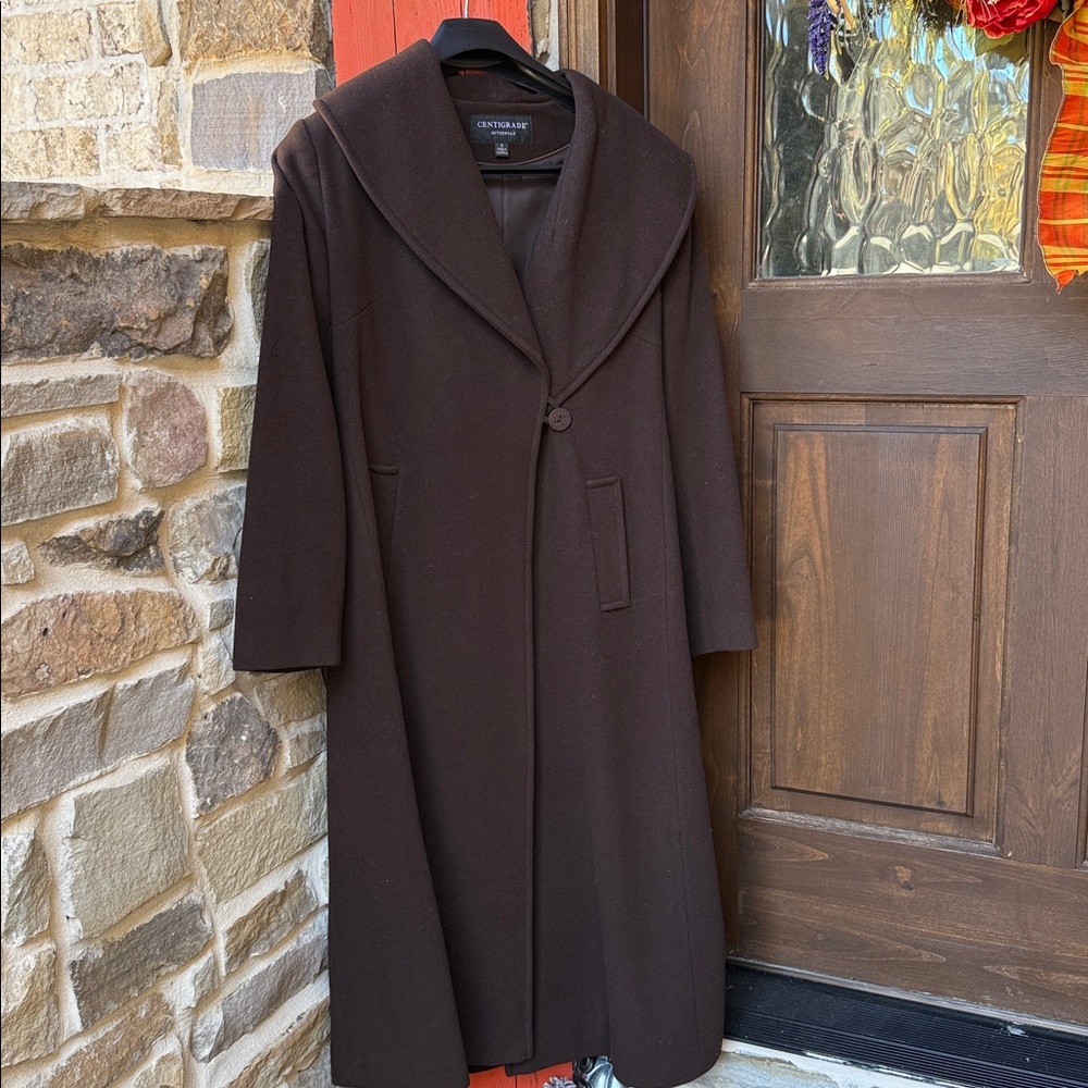 Gorgeous wool trench coat